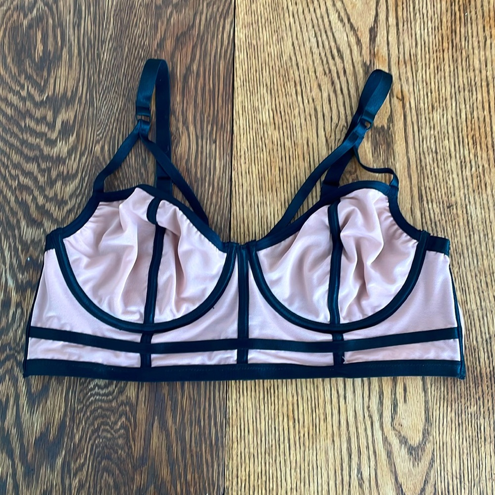 Torrid Cage Front Bra